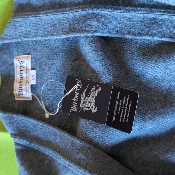 173- NWT Burberrys 100% wool vest, youth L, mens S - Picture 3 of 10